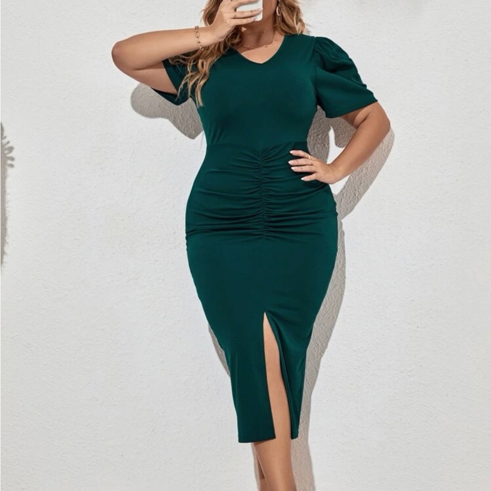 Dark green elegant dress💚💚